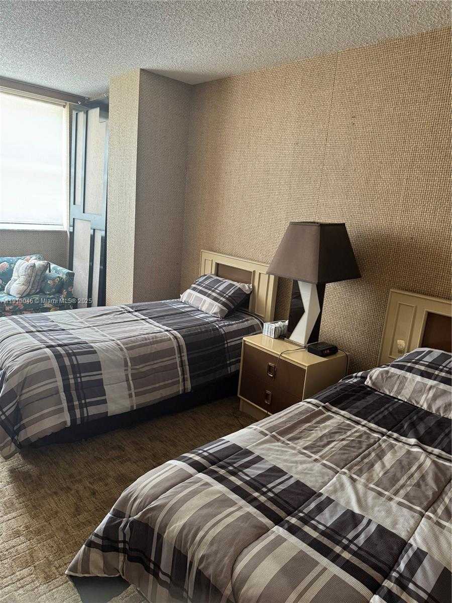 Imagen de Pequeño Objeto