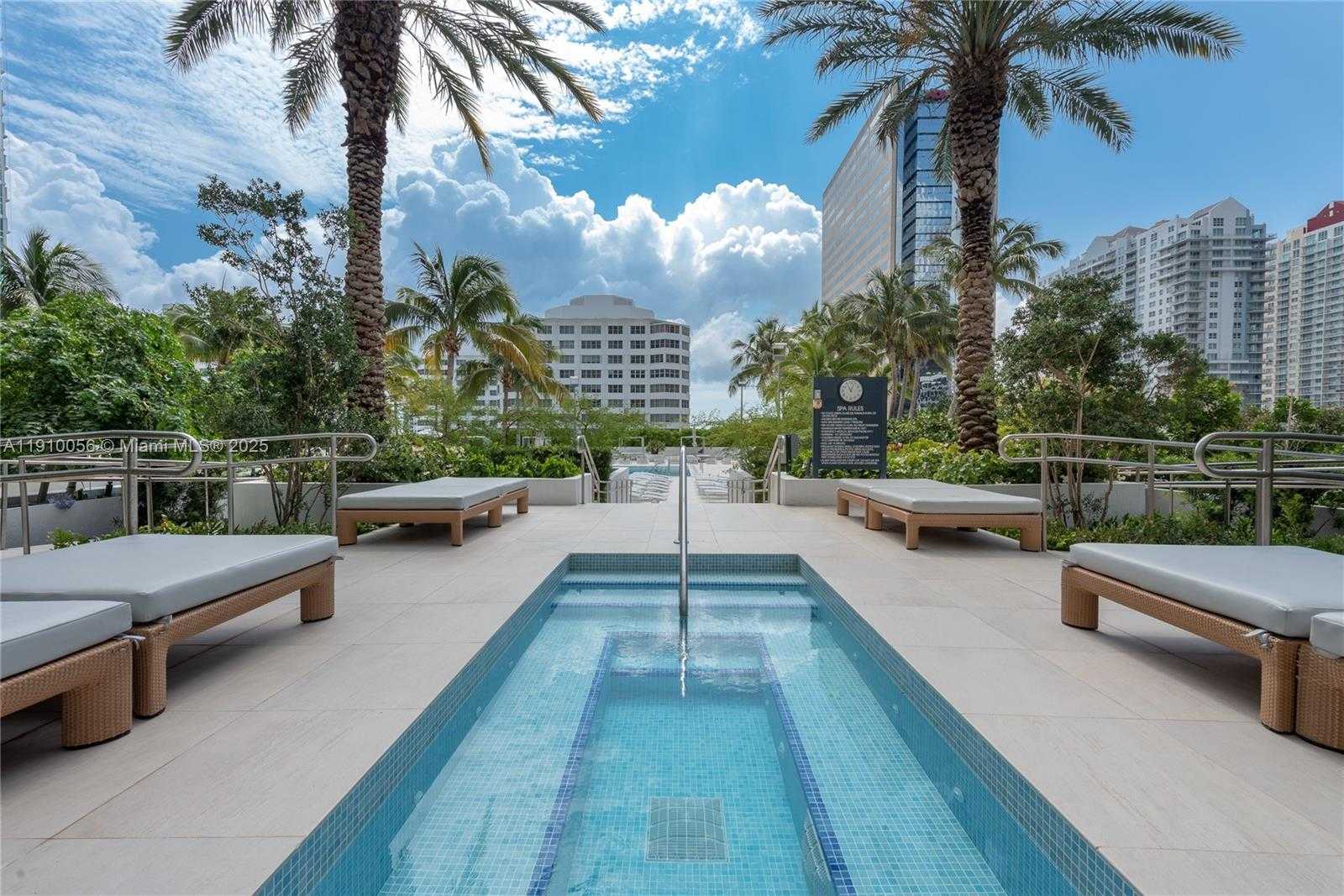 Small Image of 950 BRICKELL BAY DR #4007, Miami Number 20