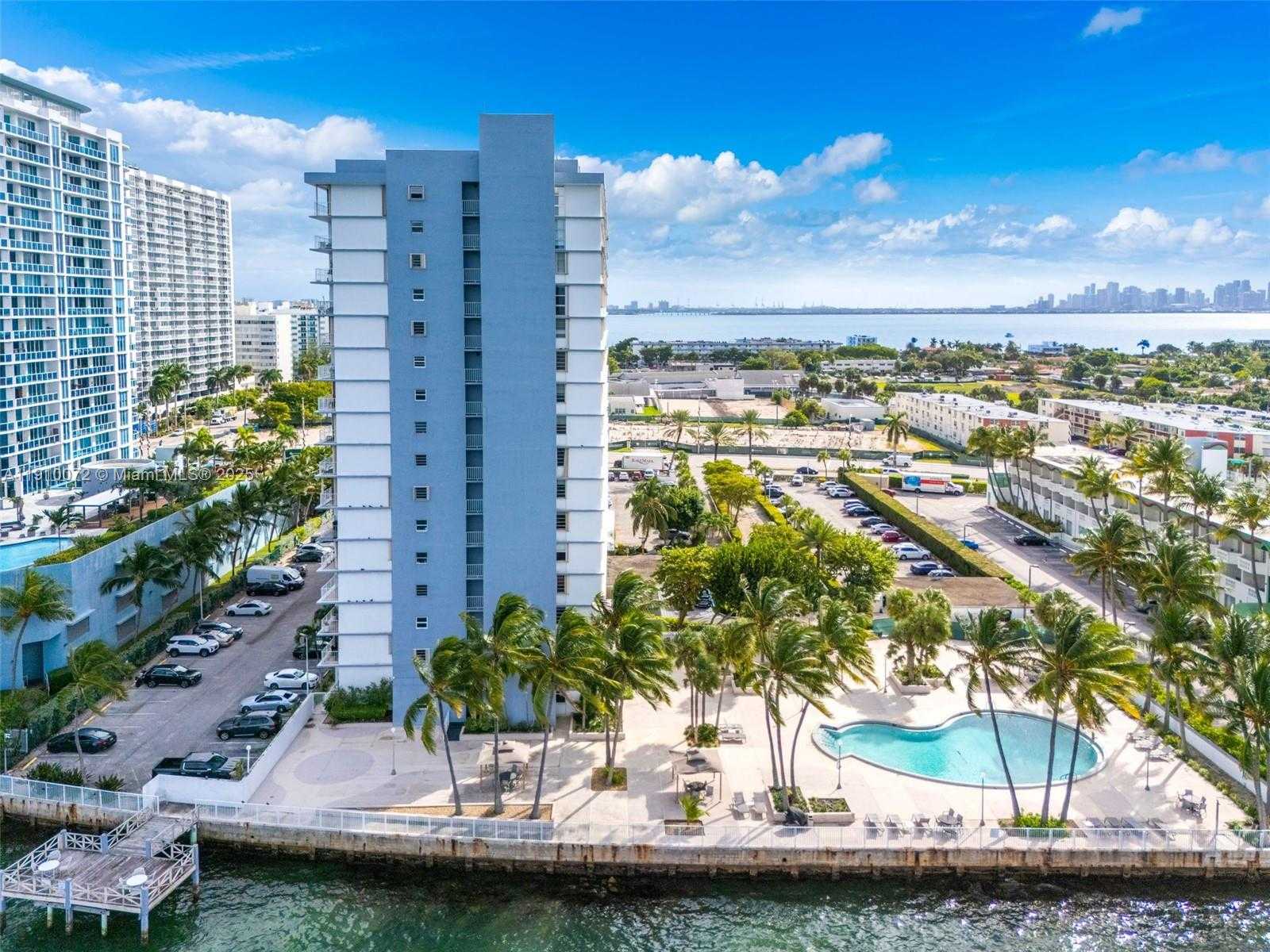 Small Image of 1865 79TH ST CSWY #PHI, North Bay Village Number 3