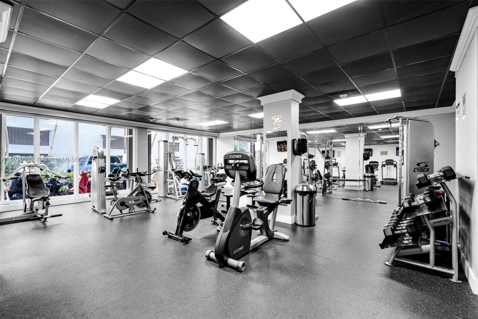 Small Image of 1865 79TH ST CSWY #PHI, North Bay Village Number 39