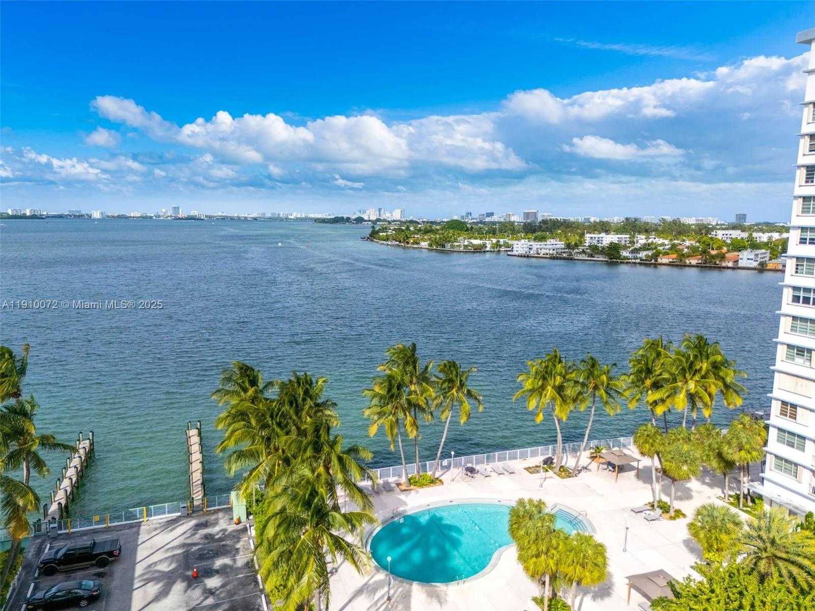 Small Image of 1865 79TH ST CSWY #PHI, North Bay Village Number 4