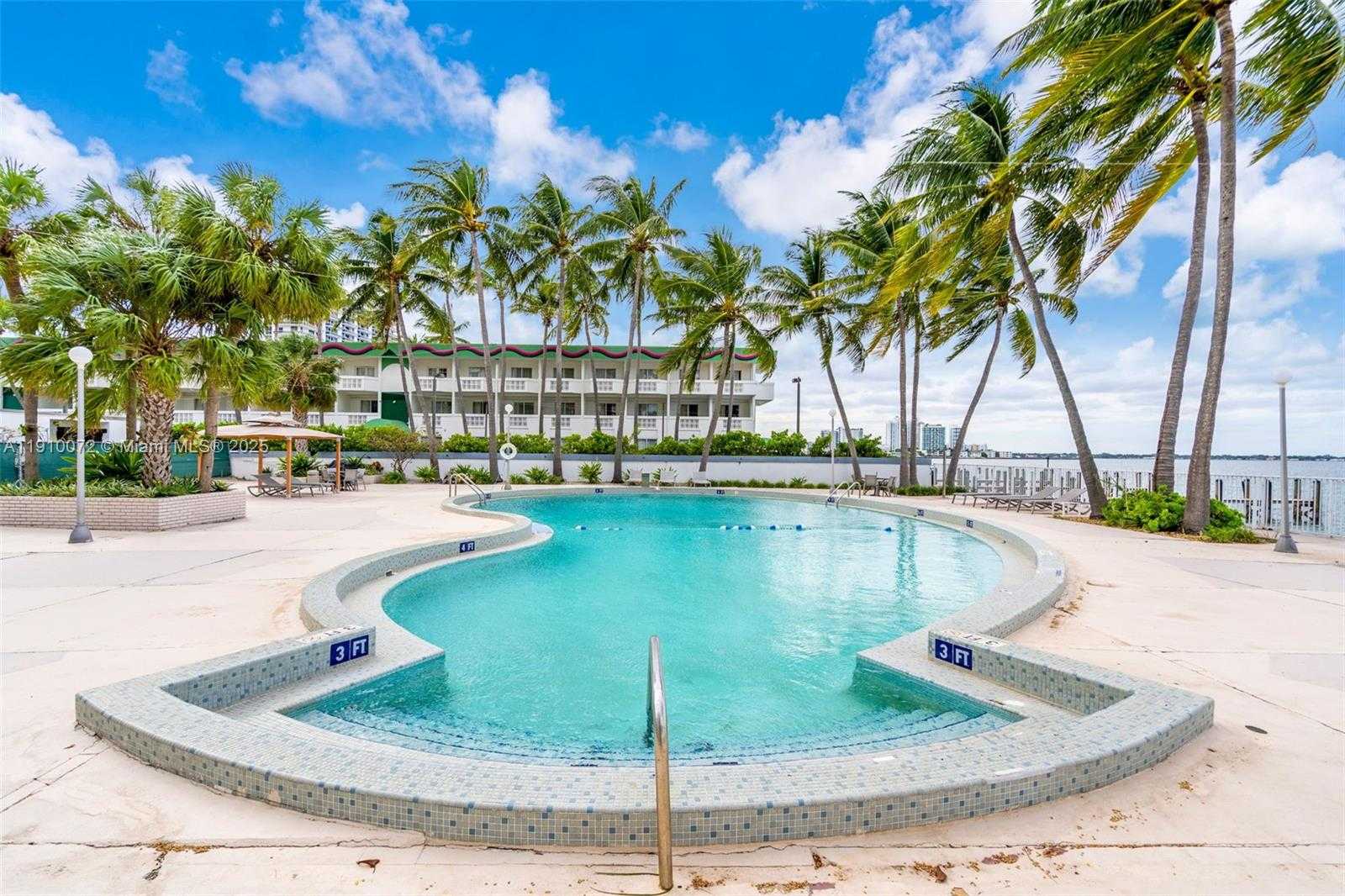 Small Image of 1865 79TH ST CSWY #PHI, North Bay Village Number 40