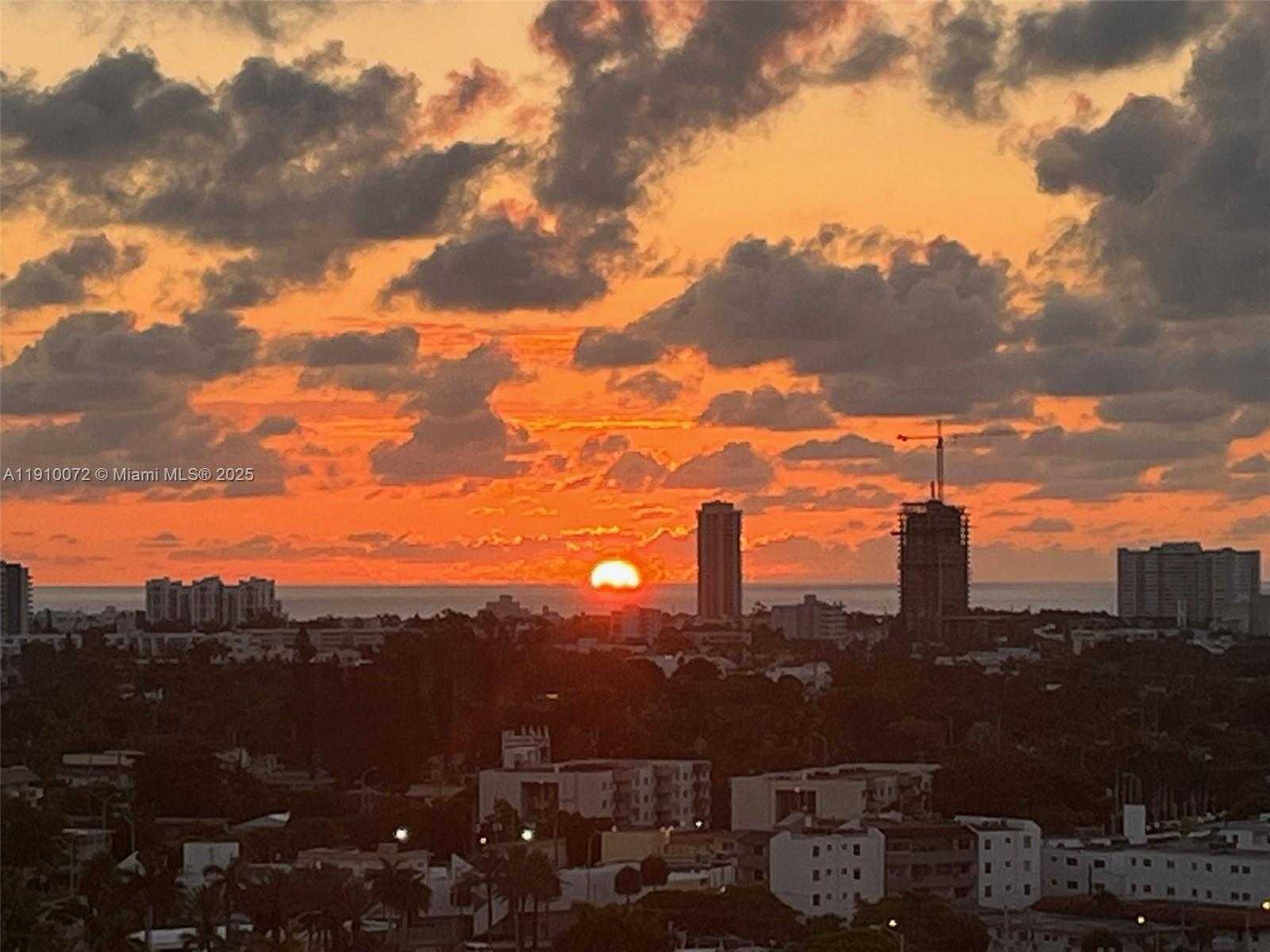 Small Image of 1865 79TH ST CSWY #PHI, North Bay Village Number 46