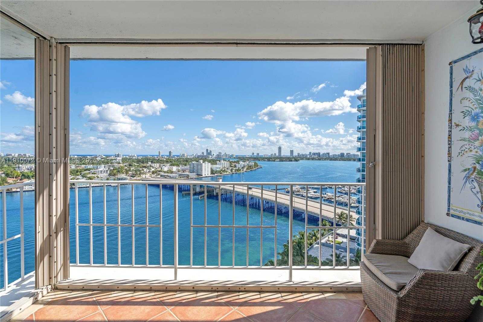 Small Image of 1865 79TH ST CSWY #PHI, North Bay Village Number 5