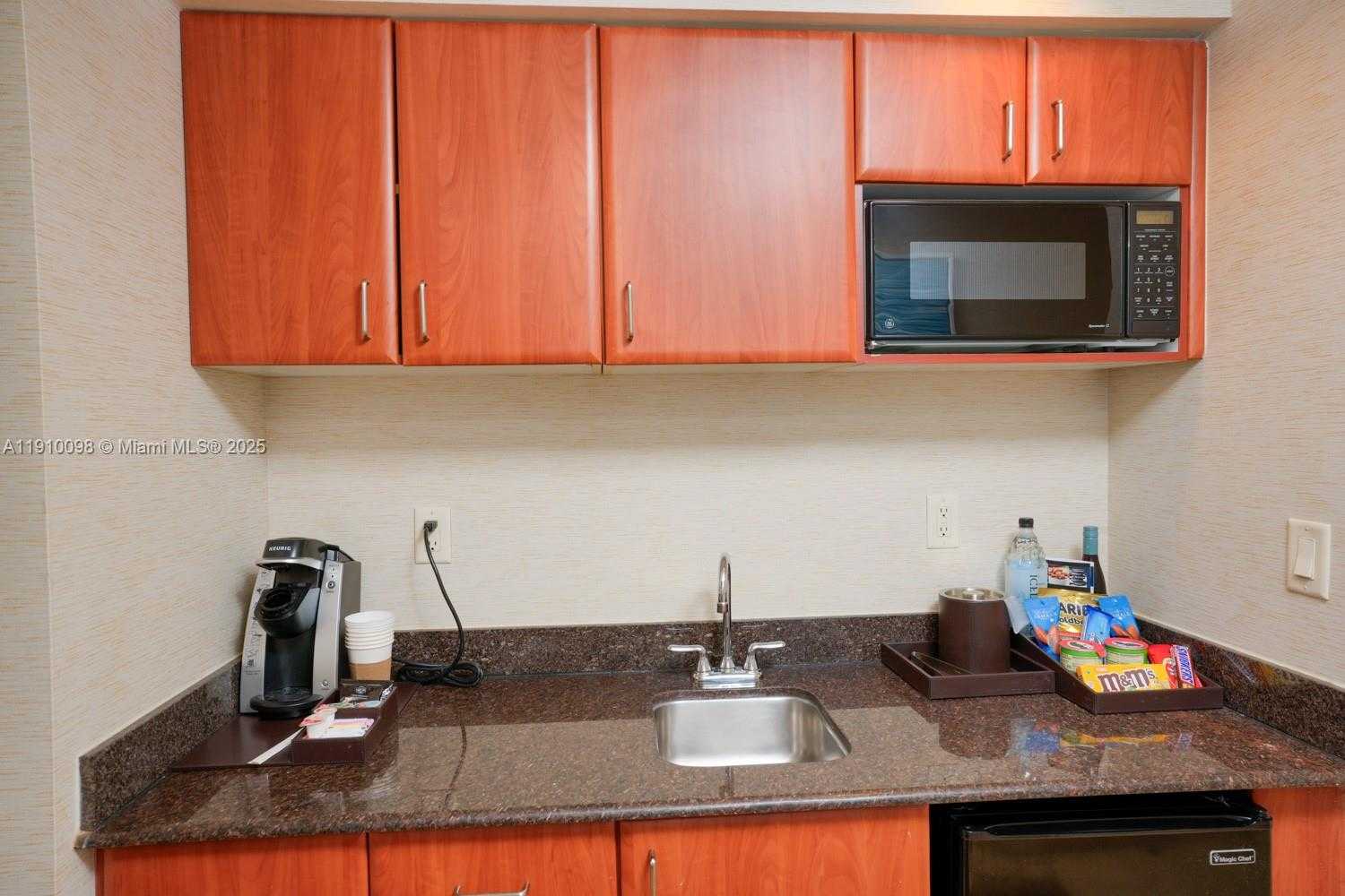 Small Image of 18001 COLLINS AVE #1118, Sunny Isles Beach Number 21