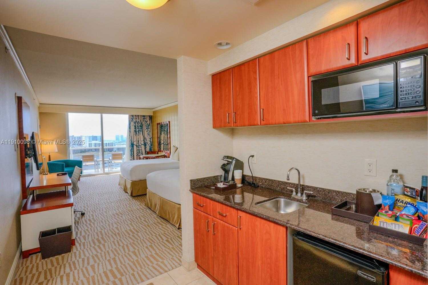 Small Image of 18001 COLLINS AVE #1118, Sunny Isles Beach Number 26