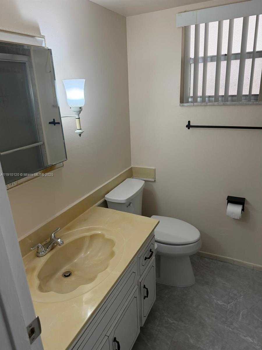 Small Image of 410 SOUTH EAST 2ND ST #105, Hallandale Beach Number 10