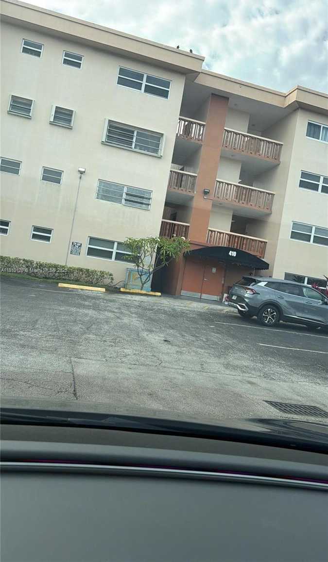 Small Image of 410 SOUTH EAST 2ND ST #105, Hallandale Beach Number 14