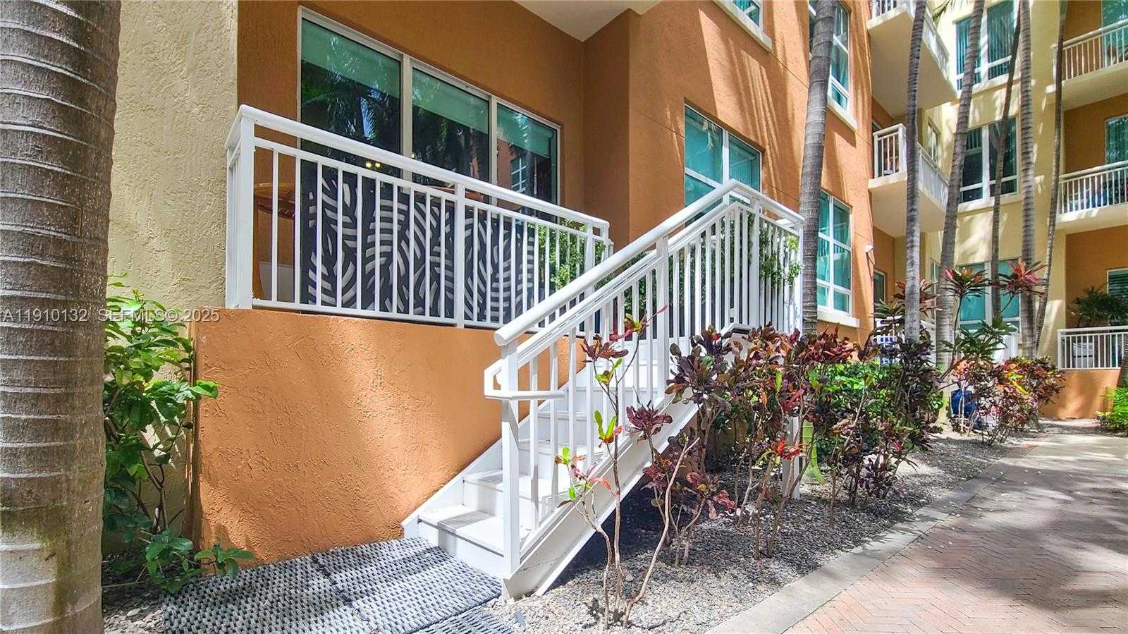 Small Image of 2001 BISCAYNE BLVD #2117, Miami Number 17