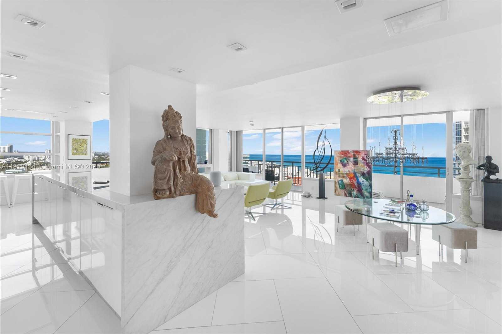 Small Image of 400 SOUTH POINTE DR #2310, Miami Beach Number 17