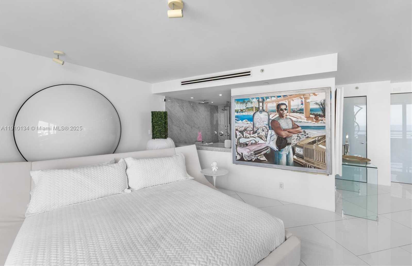 Small Image of 400 SOUTH POINTE DR #2310, Miami Beach Number 28