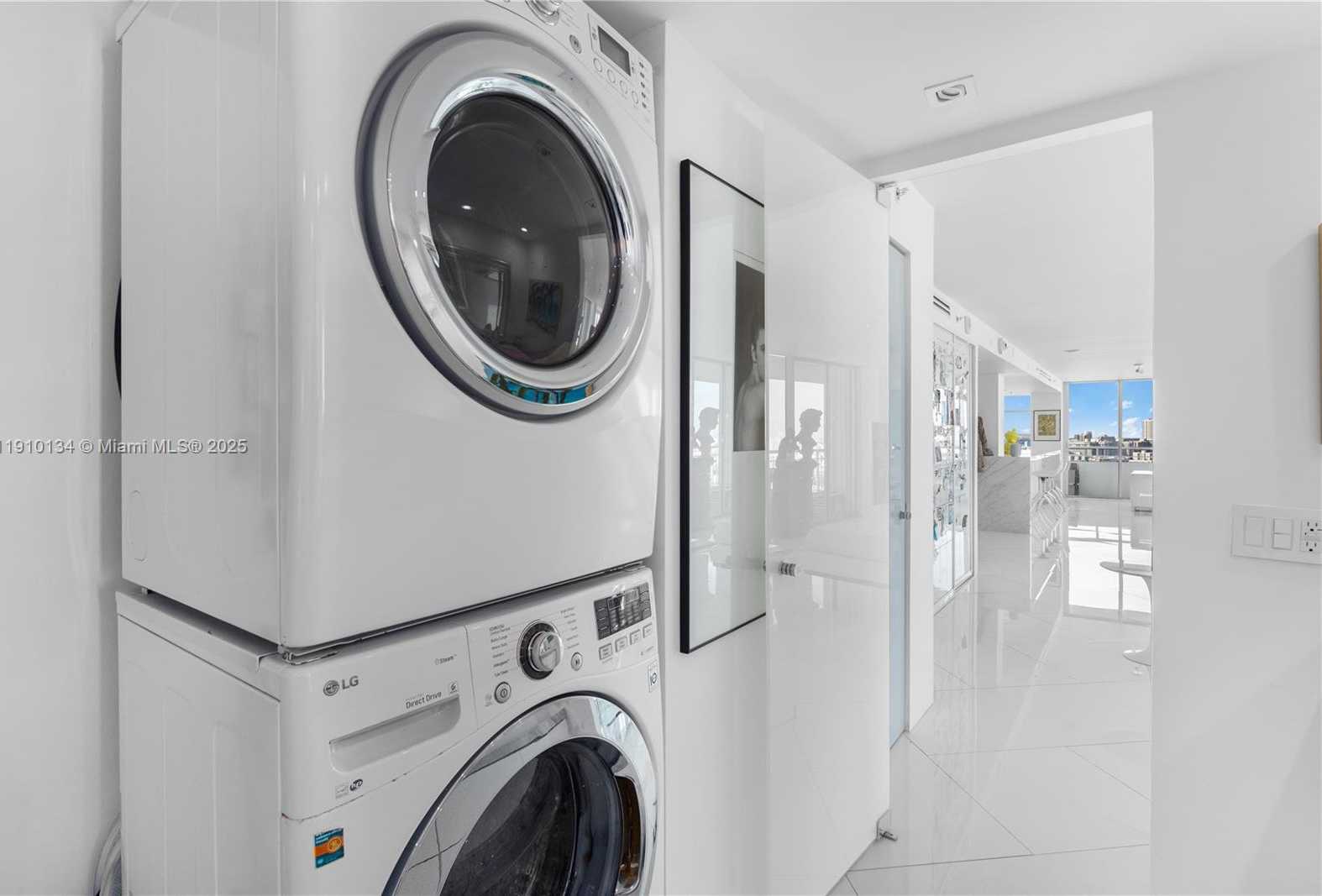 Small Image of 400 SOUTH POINTE DR #2310, Miami Beach Number 34