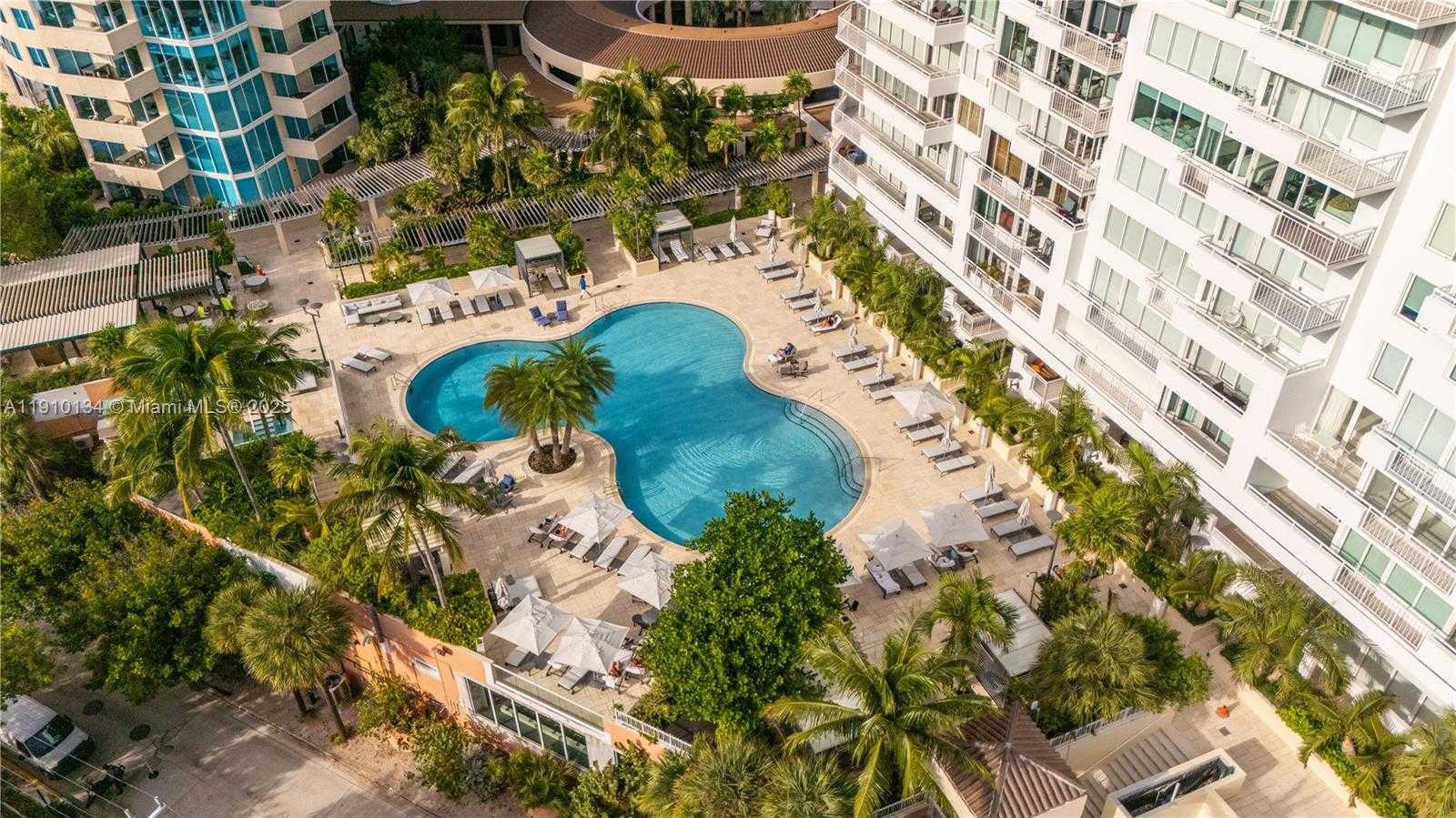 Small Image of 400 SOUTH POINTE DR #2310, Miami Beach Number 36