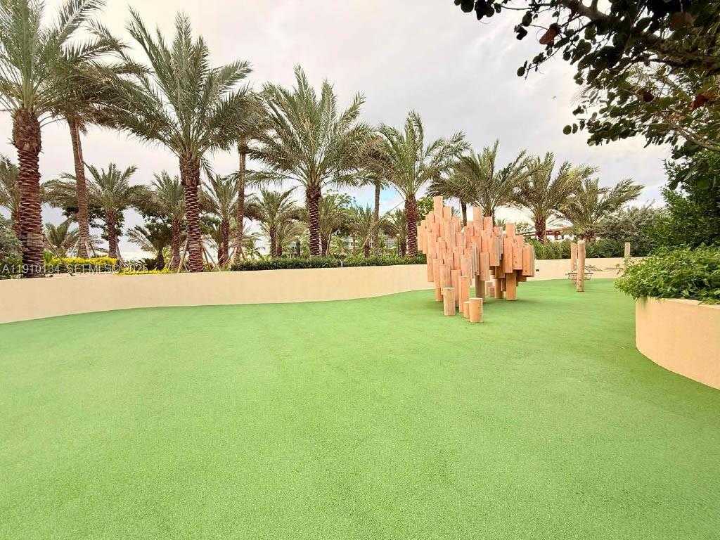 Small Image of 400 SOUTH POINTE DR #2310, Miami Beach Number 52