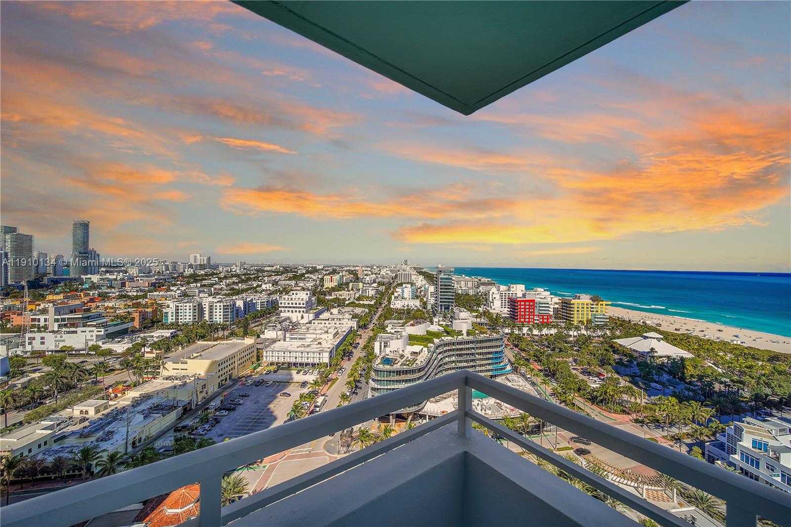 Small Image of 400 SOUTH POINTE DR #2310, Miami Beach Number 7