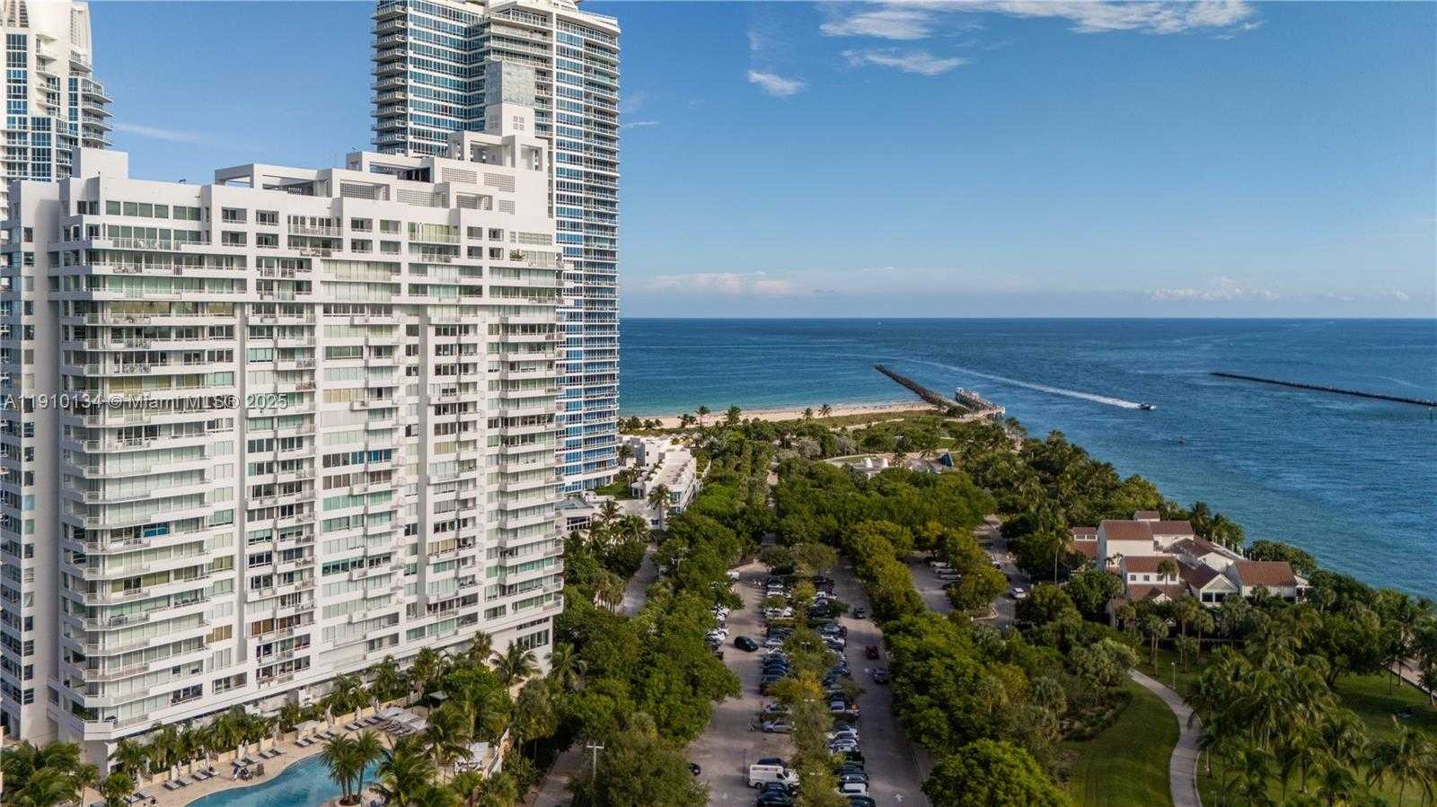 Small Image of 400 SOUTH POINTE DR #2310, Miami Beach Number 9
