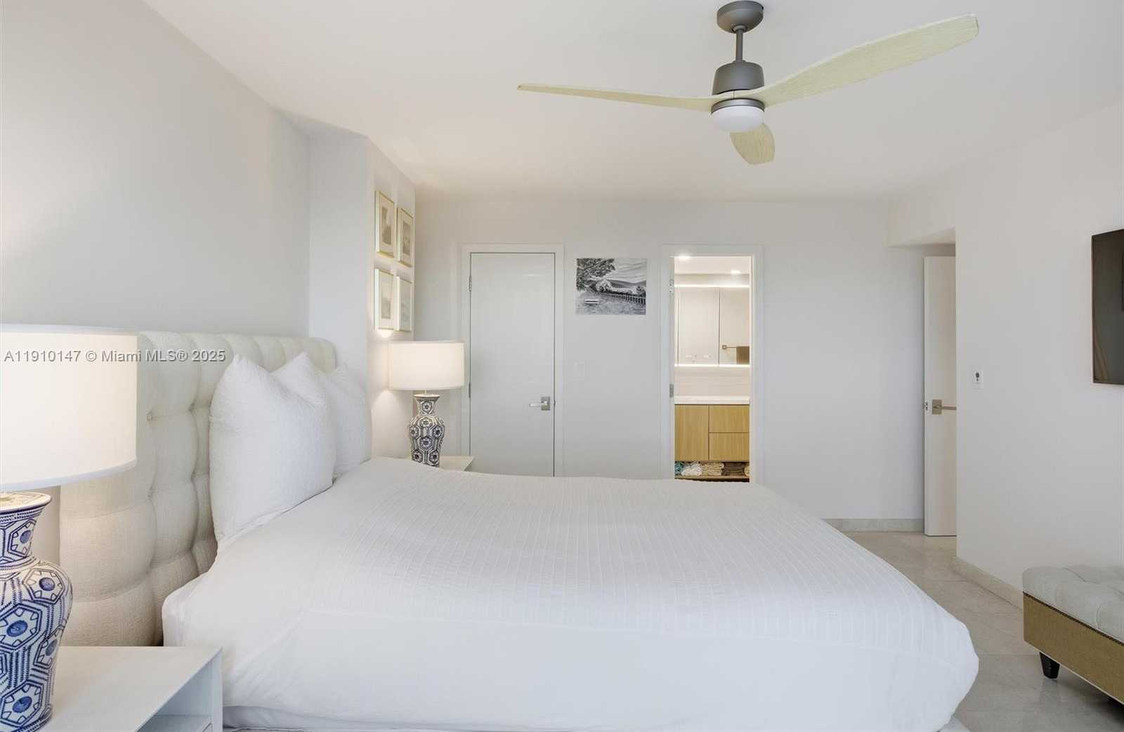Small Image of 2655 COLLINS AVE #501, Miami Beach Number 19