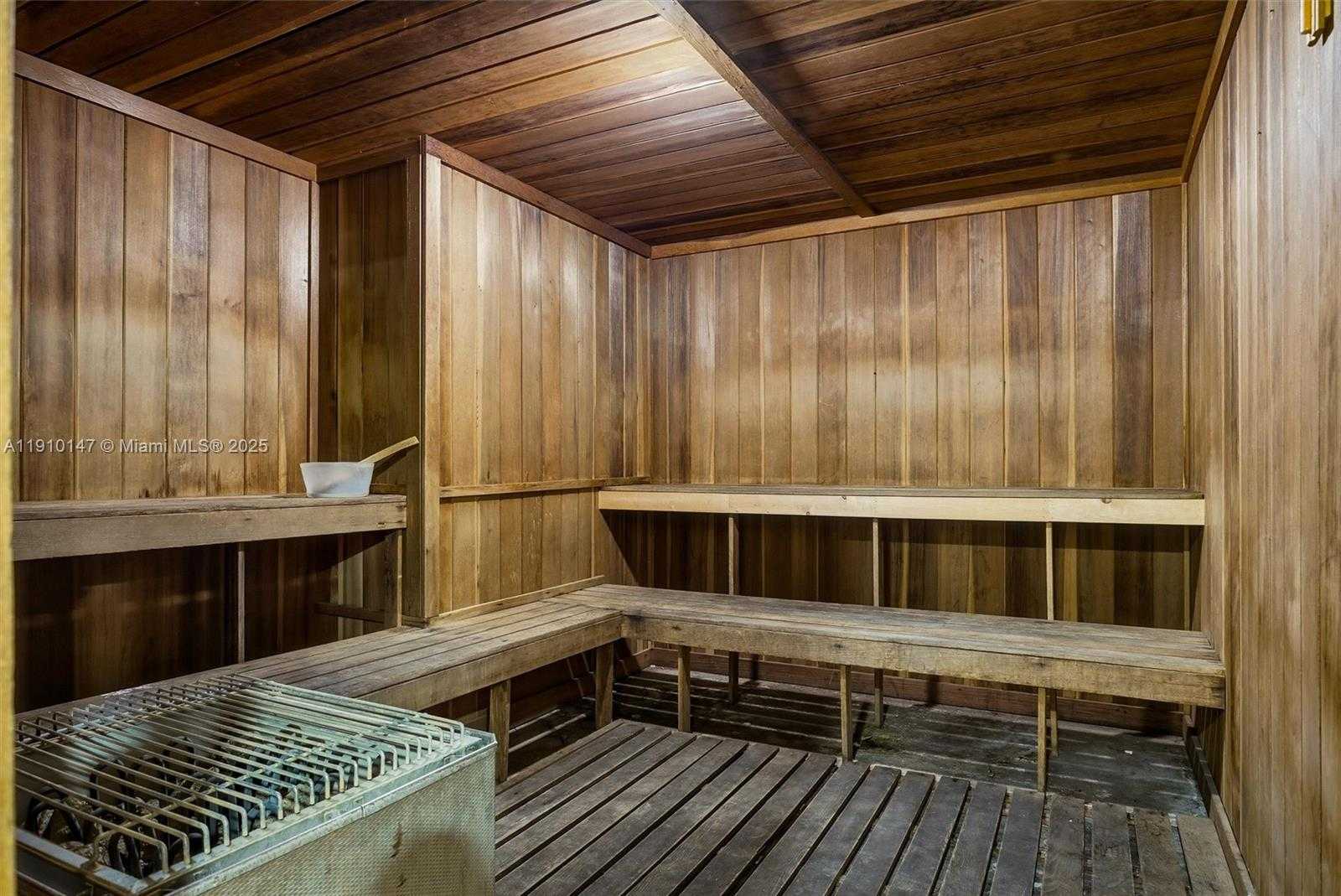 Small Image of 2655 COLLINS AVE #501, Miami Beach Number 33