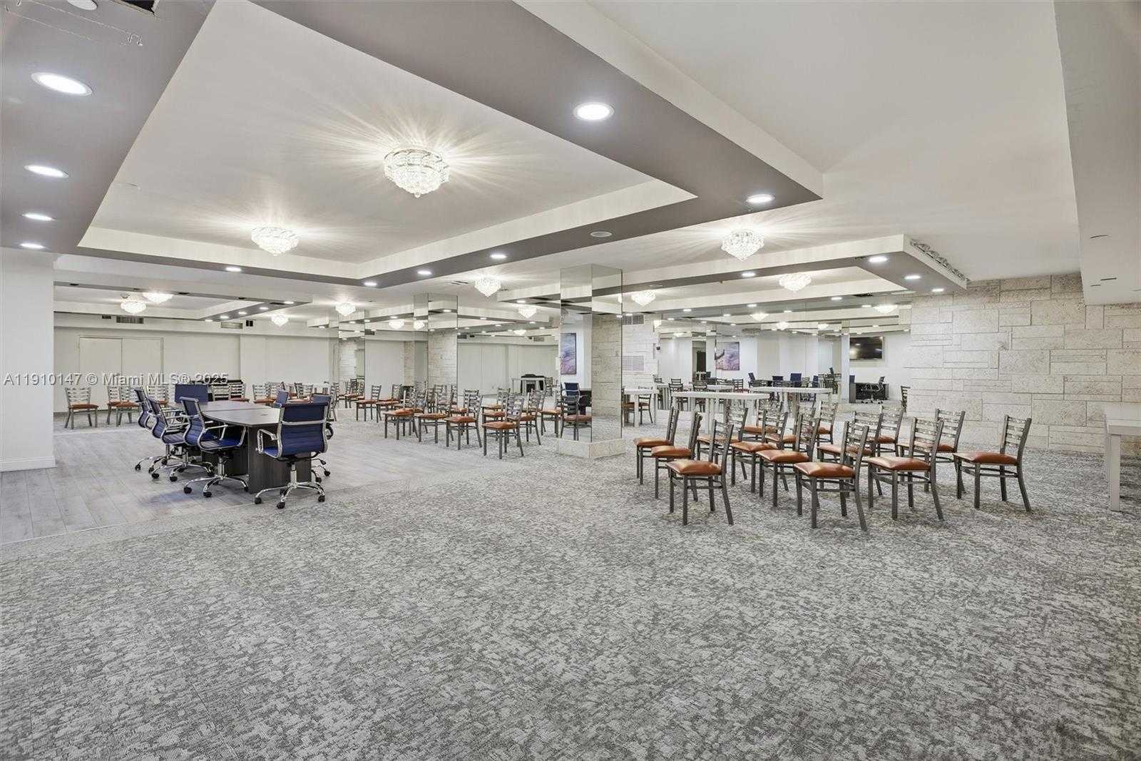 Small Image of 2655 COLLINS AVE #501, Miami Beach Number 35