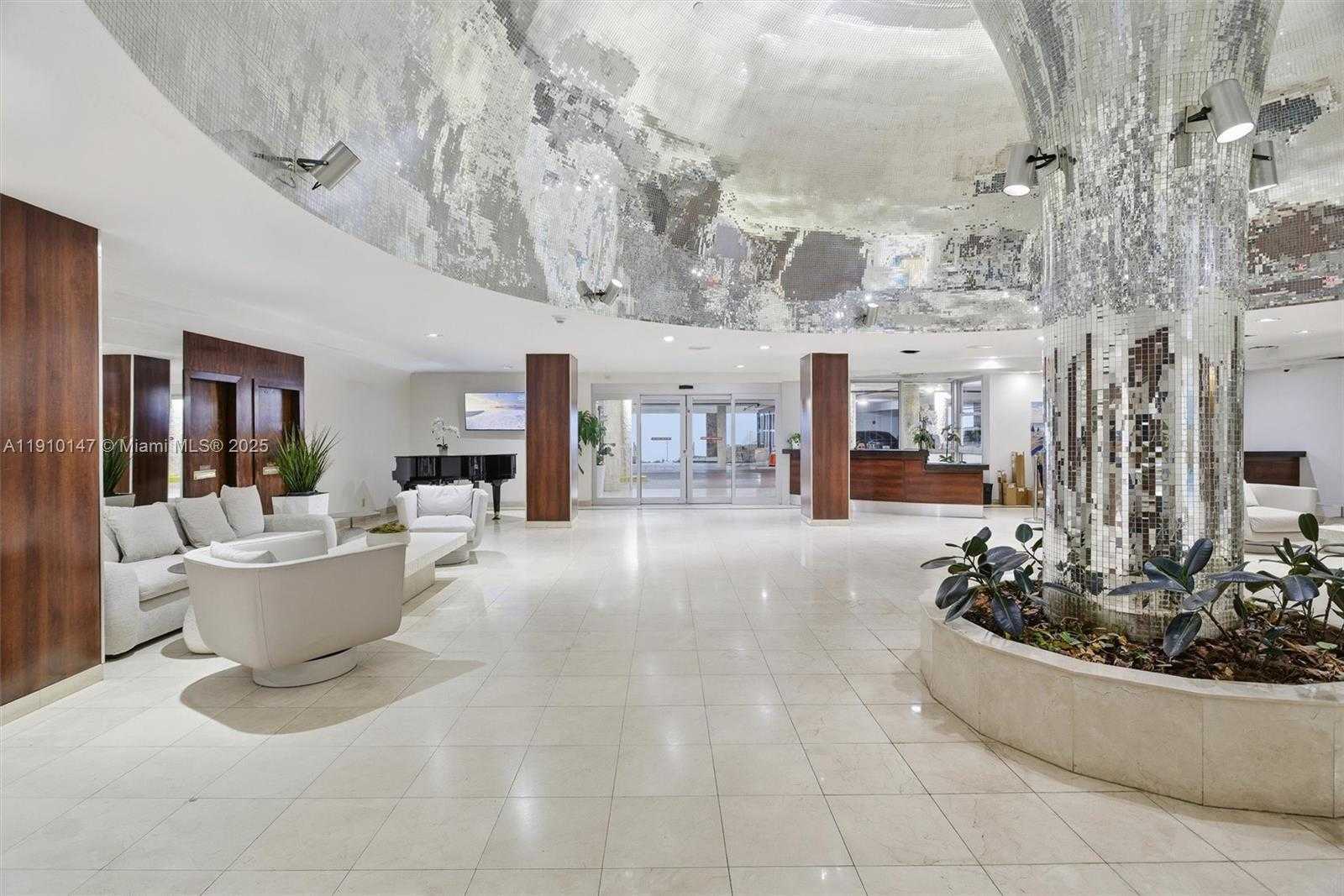 Small Image of 2655 COLLINS AVE #501, Miami Beach Number 36