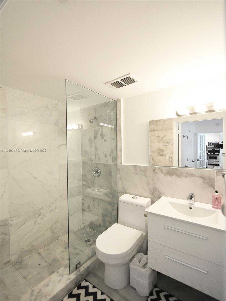 Small Image of 1342 DREXEL AVE #105, Miami Beach Number 12