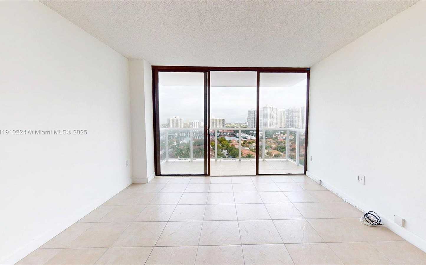 Small Image of 3675 NORTH COUNTRY CLUB DR #1610, Aventura Number 11