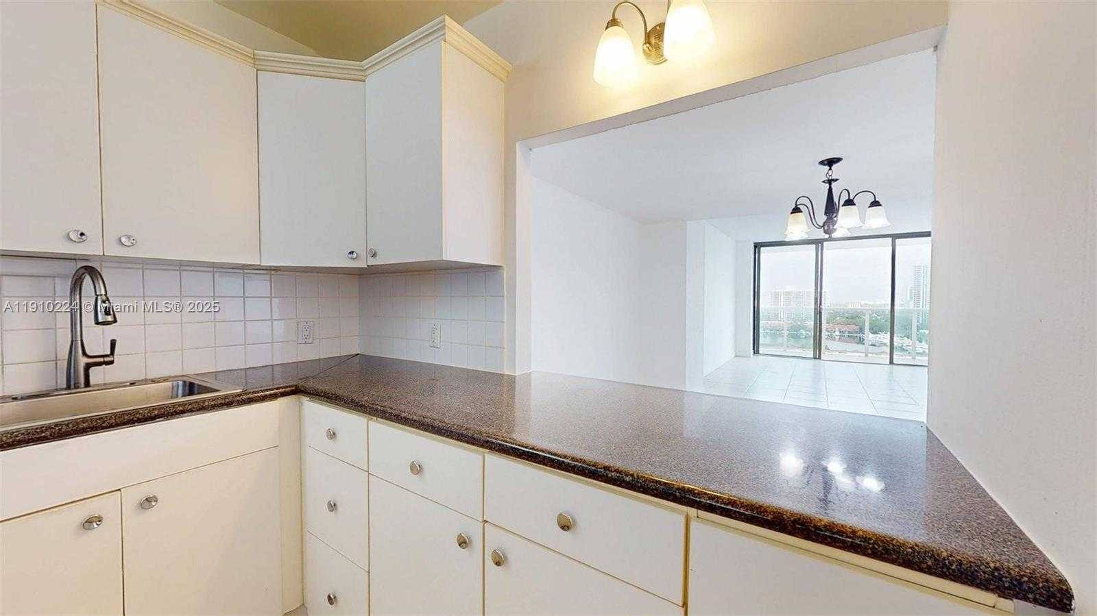 Small Image of 3675 NORTH COUNTRY CLUB DR #1610, Aventura Number 17