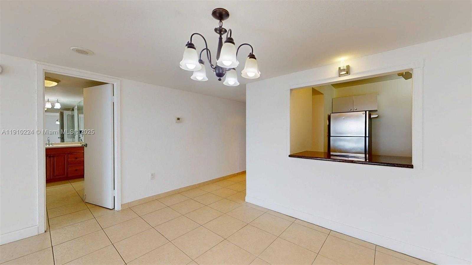 Small Image of 3675 NORTH COUNTRY CLUB DR #1610, Aventura Number 2