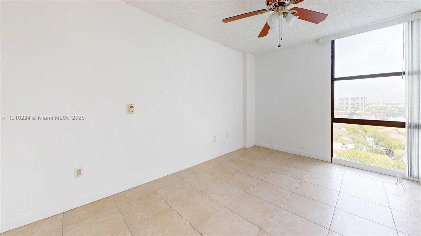 Small Image of 3675 NORTH COUNTRY CLUB DR #1610, Aventura Number 23