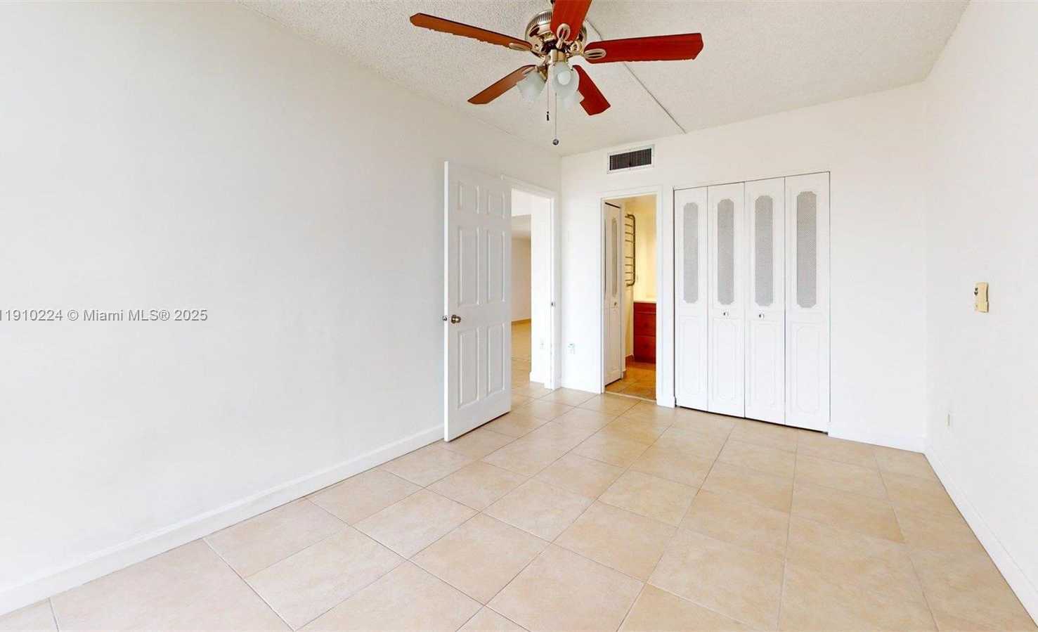 Small Image of 3675 NORTH COUNTRY CLUB DR #1610, Aventura Number 25