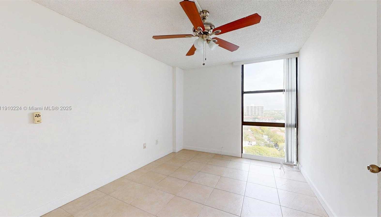 Small Image of 3675 NORTH COUNTRY CLUB DR #1610, Aventura Number 32