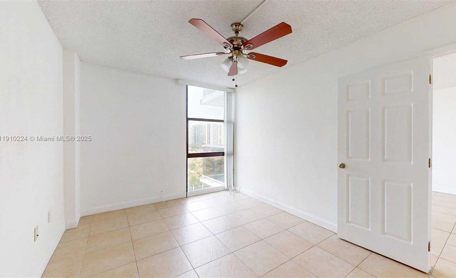 Small Image of 3675 NORTH COUNTRY CLUB DR #1610, Aventura Number 33