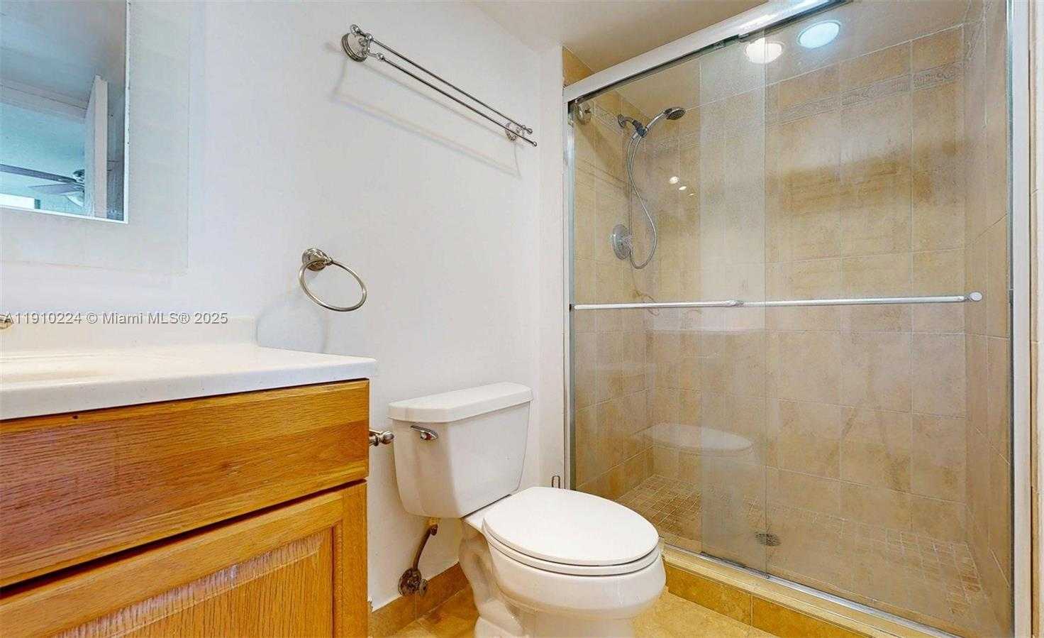 Small Image of 3675 NORTH COUNTRY CLUB DR #1610, Aventura Number 40