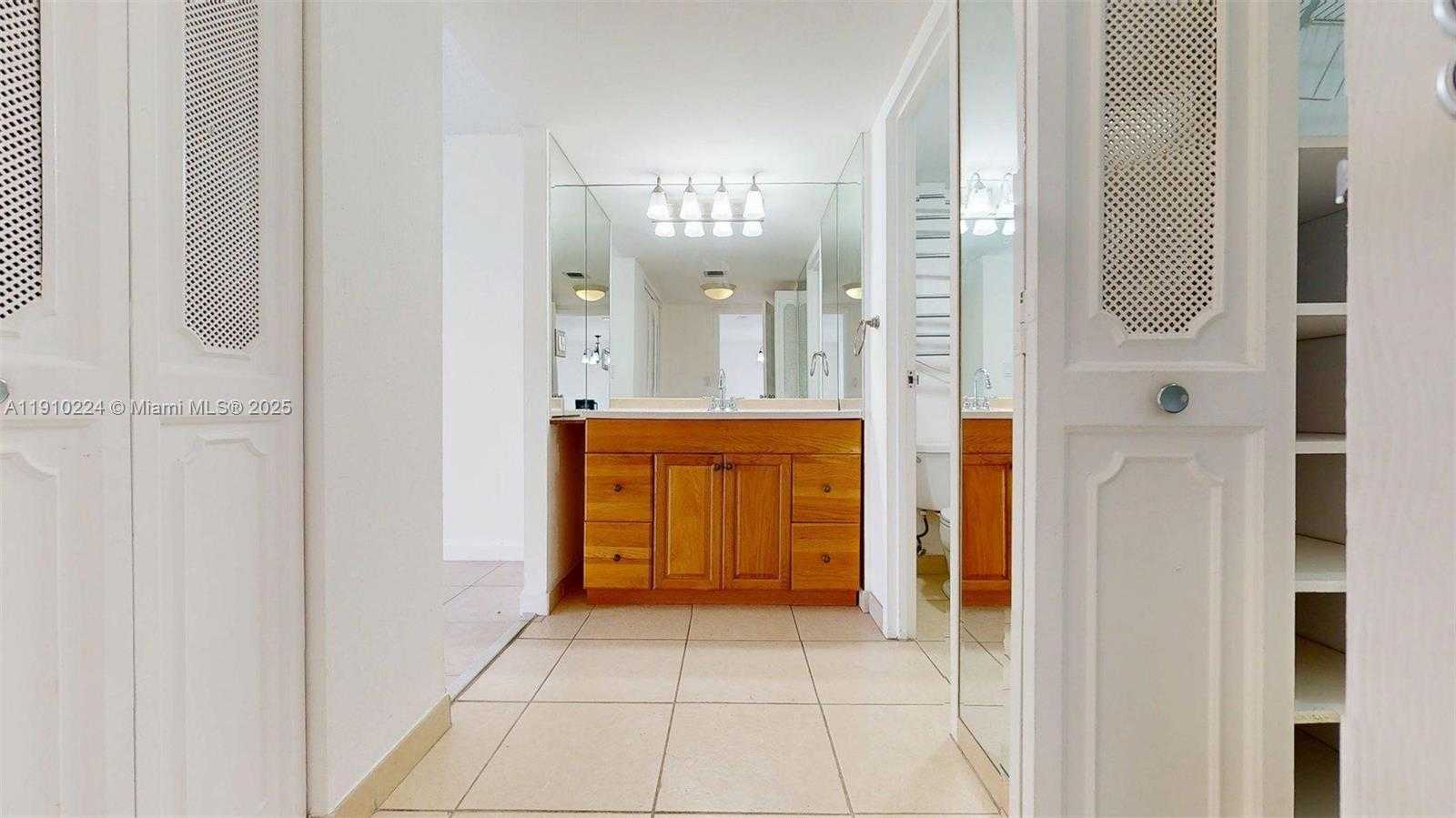 Small Image of 3675 NORTH COUNTRY CLUB DR #1610, Aventura Number 43