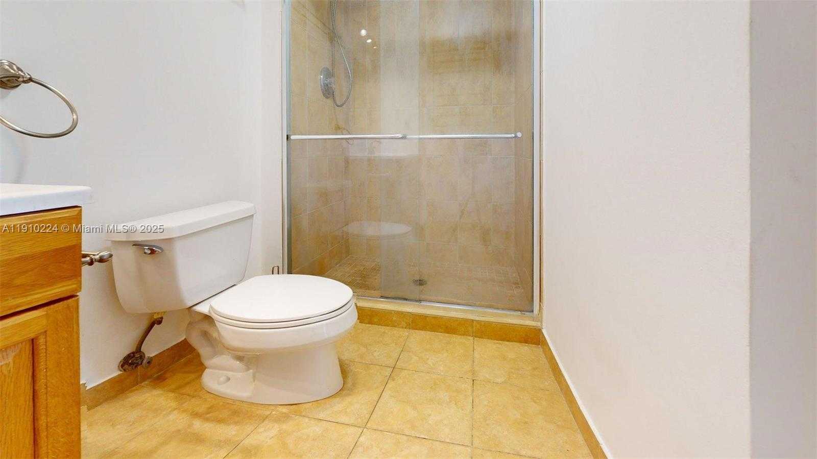 Small Image of 3675 NORTH COUNTRY CLUB DR #1610, Aventura Number 44