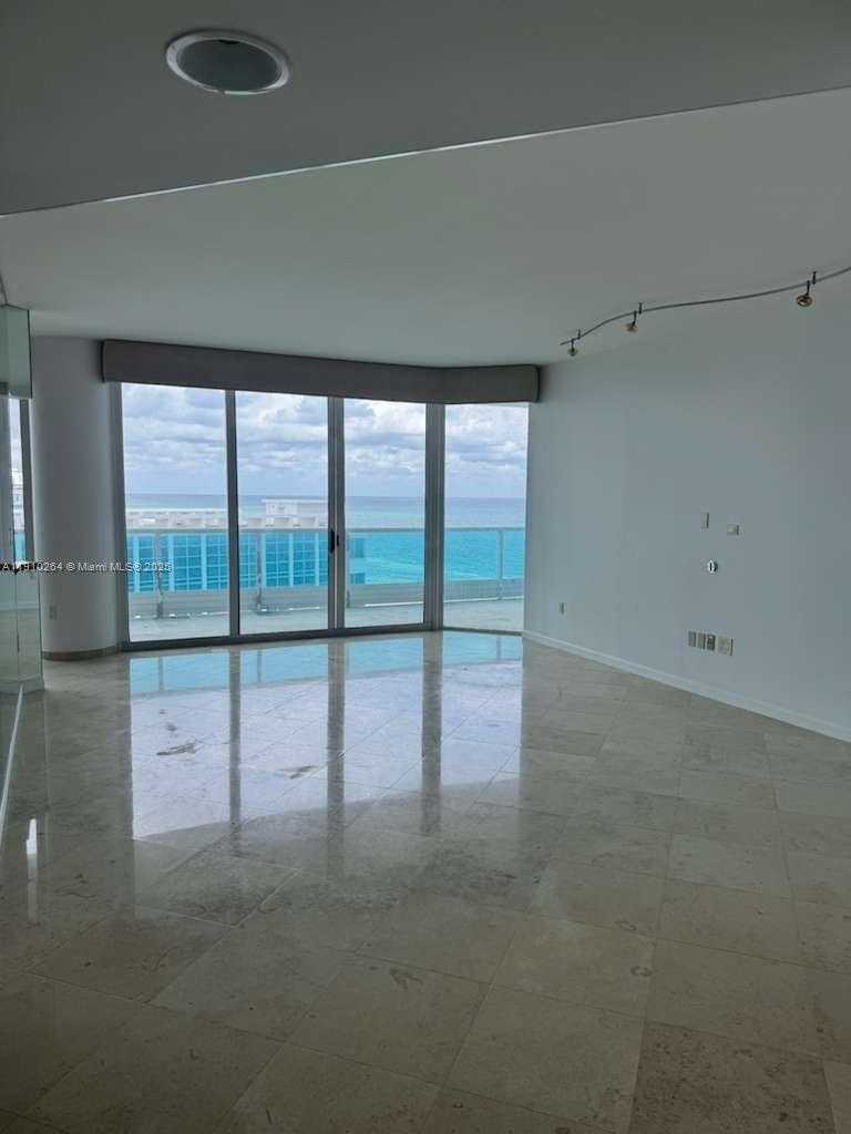 Small Image of 5025 COLLINS AVE #1602, Miami Beach Number 1