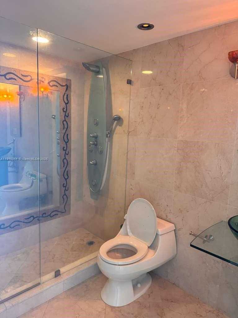 Small Image of 5025 COLLINS AVE #1602, Miami Beach Number 11