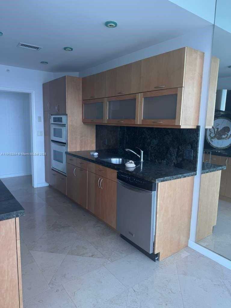 Small Image of 5025 COLLINS AVE #1602, Miami Beach Number 19
