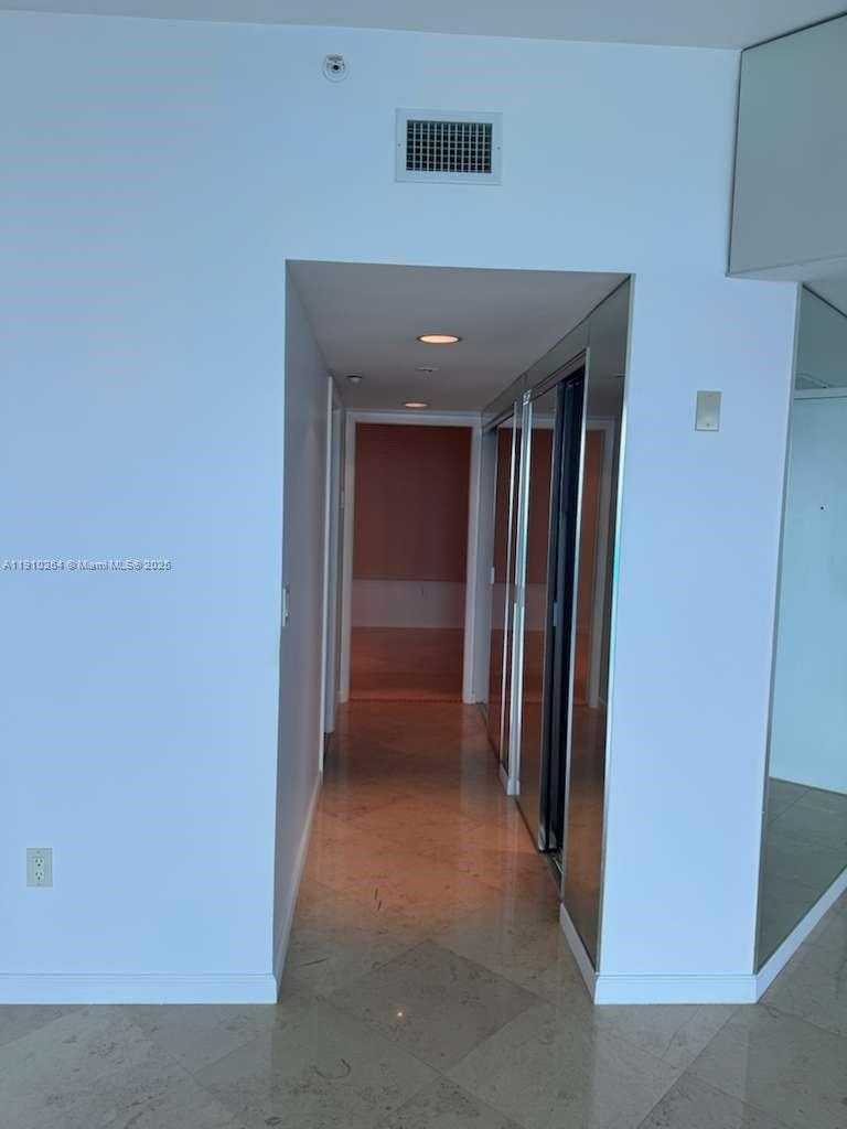 Small Image of 5025 COLLINS AVE #1602, Miami Beach Number 4