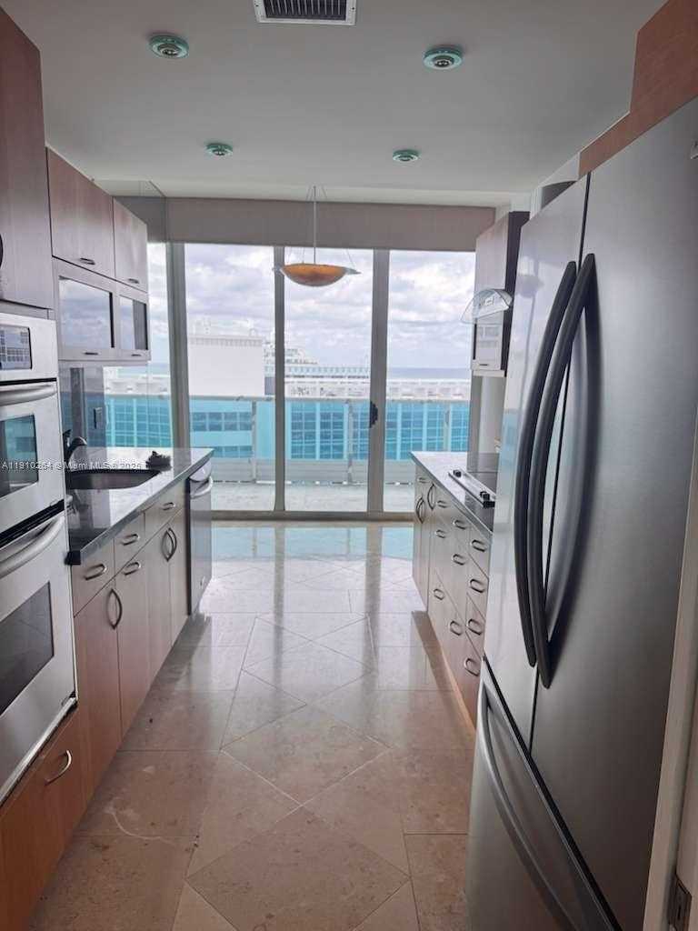Small Image of 5025 COLLINS AVE #1602, Miami Beach Number 6