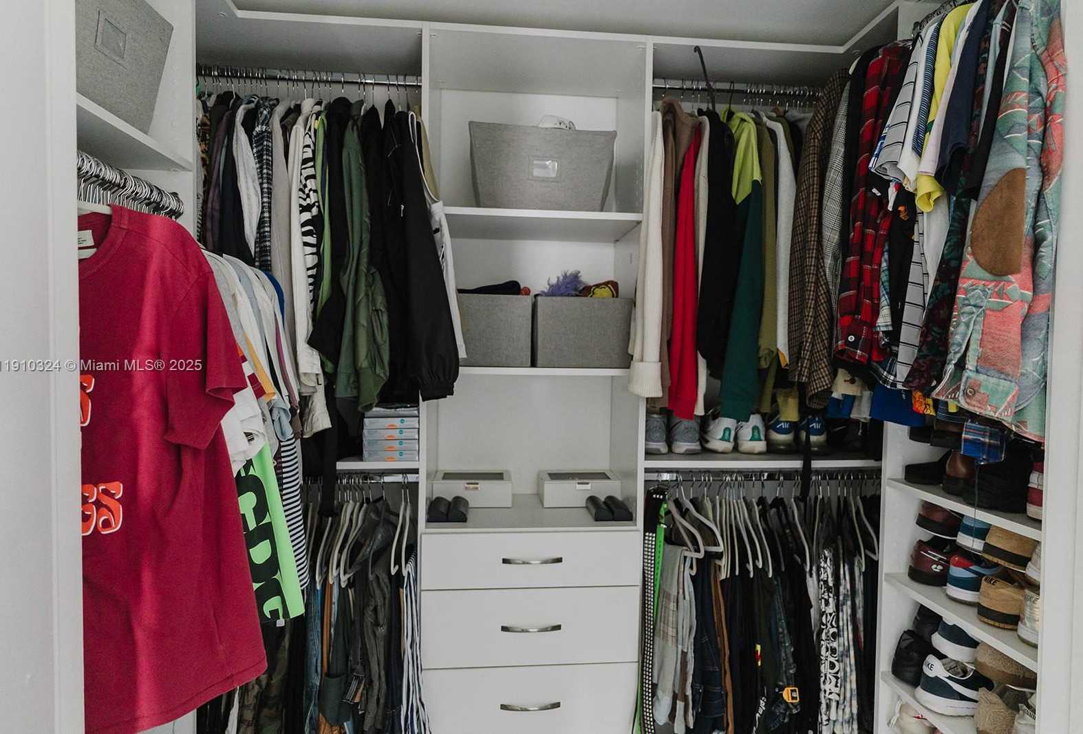 Small Image of 1080 BRICKELL AVE #3309, Miami Number 25