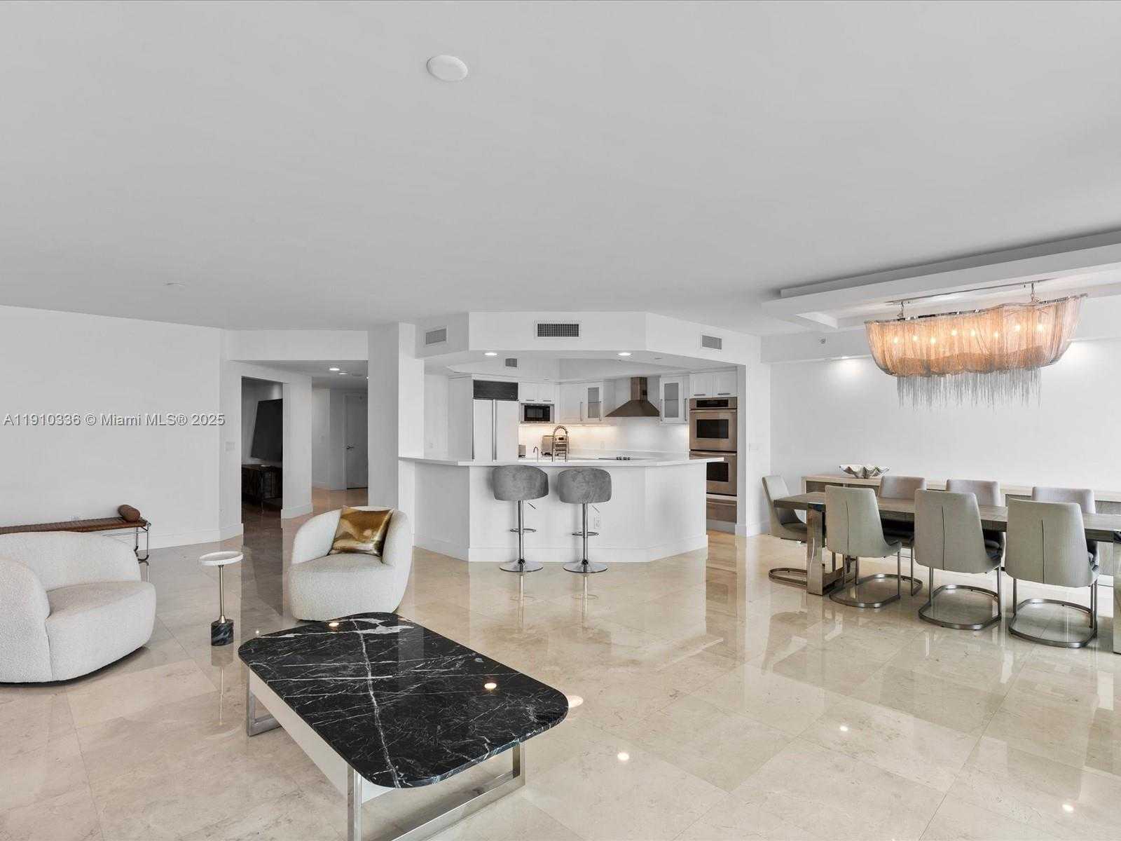 Small Image of 3301 NORTH EAST 183RD ST #2706, Aventura Number 4