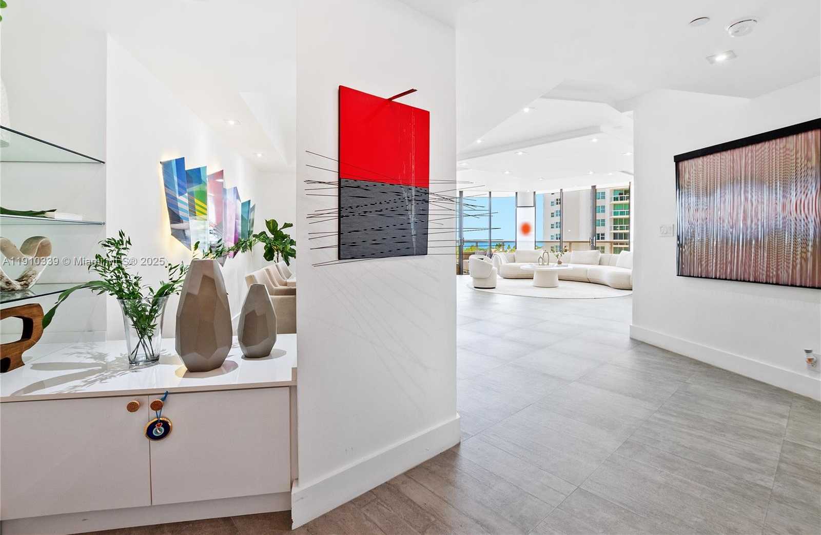 Small Image of 20281 EAST COUNTRY CLUB DR #808, Aventura Number 1