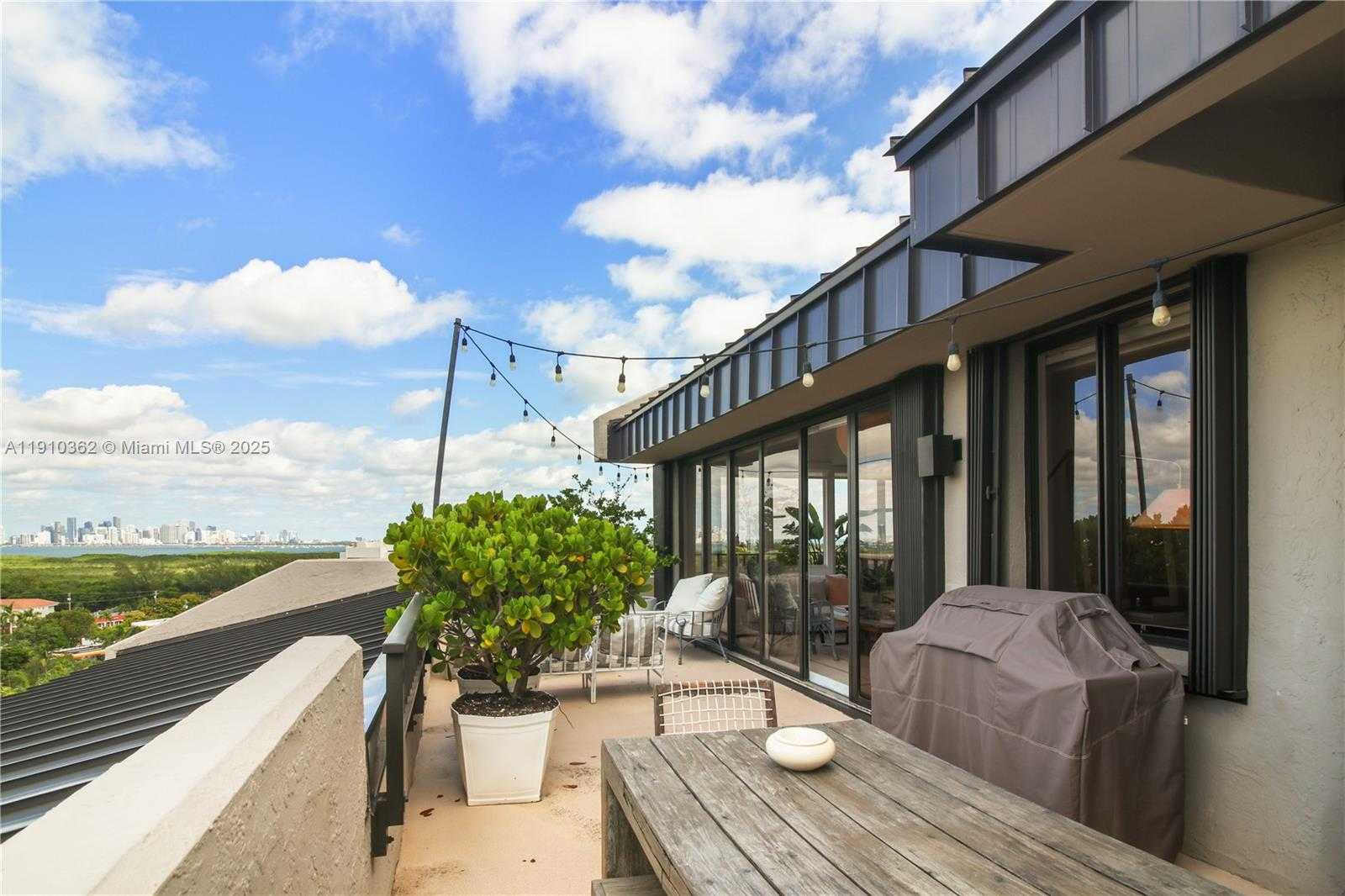 Small Image of 151 CRANDON BLVD #1136, Key Biscayne Number 17