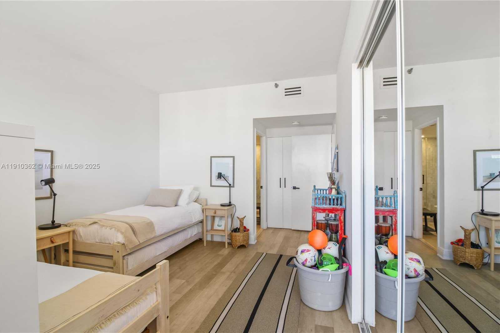 Small Image of 151 CRANDON BLVD #1136, Key Biscayne Number 49