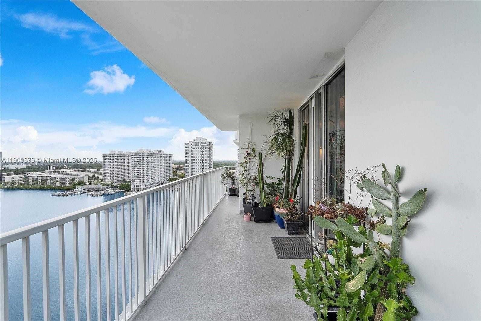 Small Image of 2851 NORTH EAST 183RD ST #1717E, Aventura Number 3