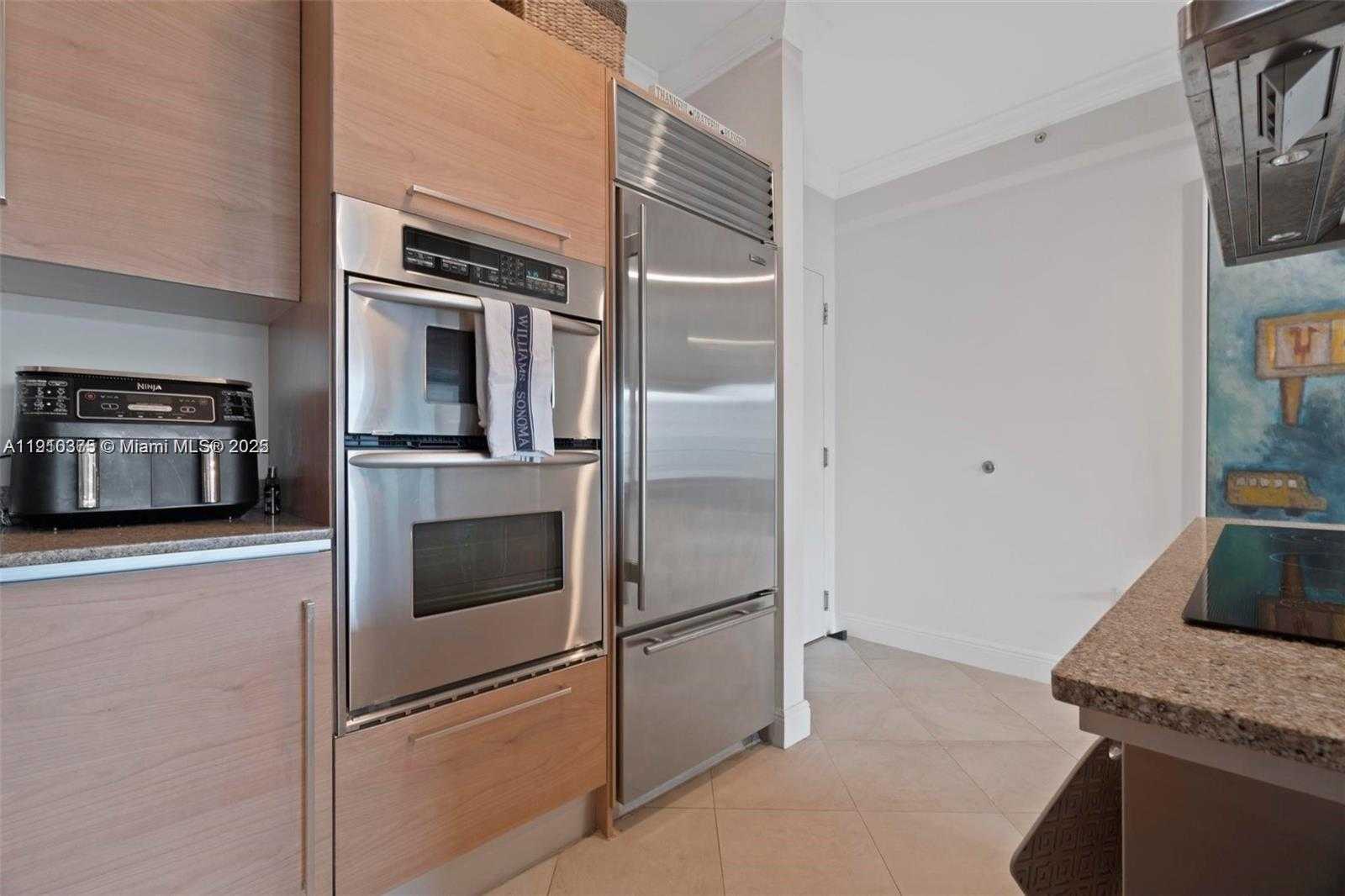 Small Image of 218 SOUTH EAST 14TH ST #1003, Miami Number 10