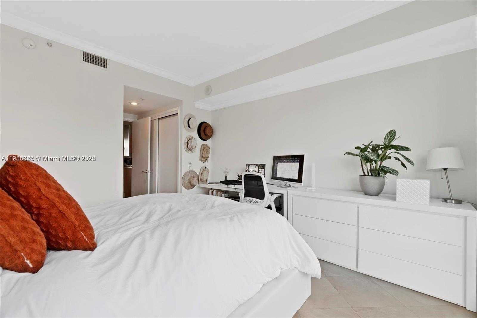 Small Image of 218 SOUTH EAST 14TH ST #1003, Miami Number 21