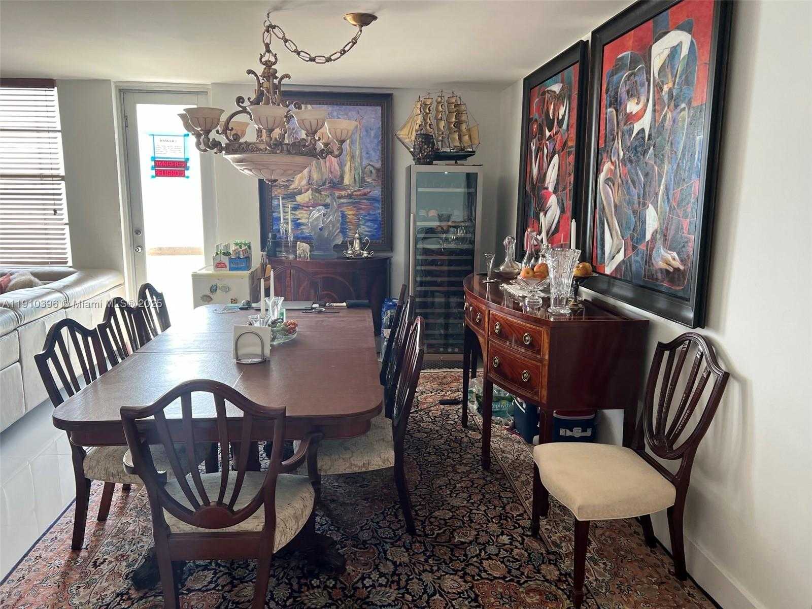 Small Image of Surfside Number 18