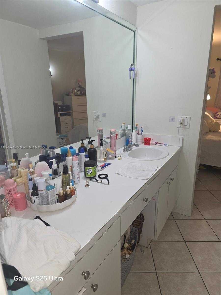 Small Image of Miami Lakes Number 13